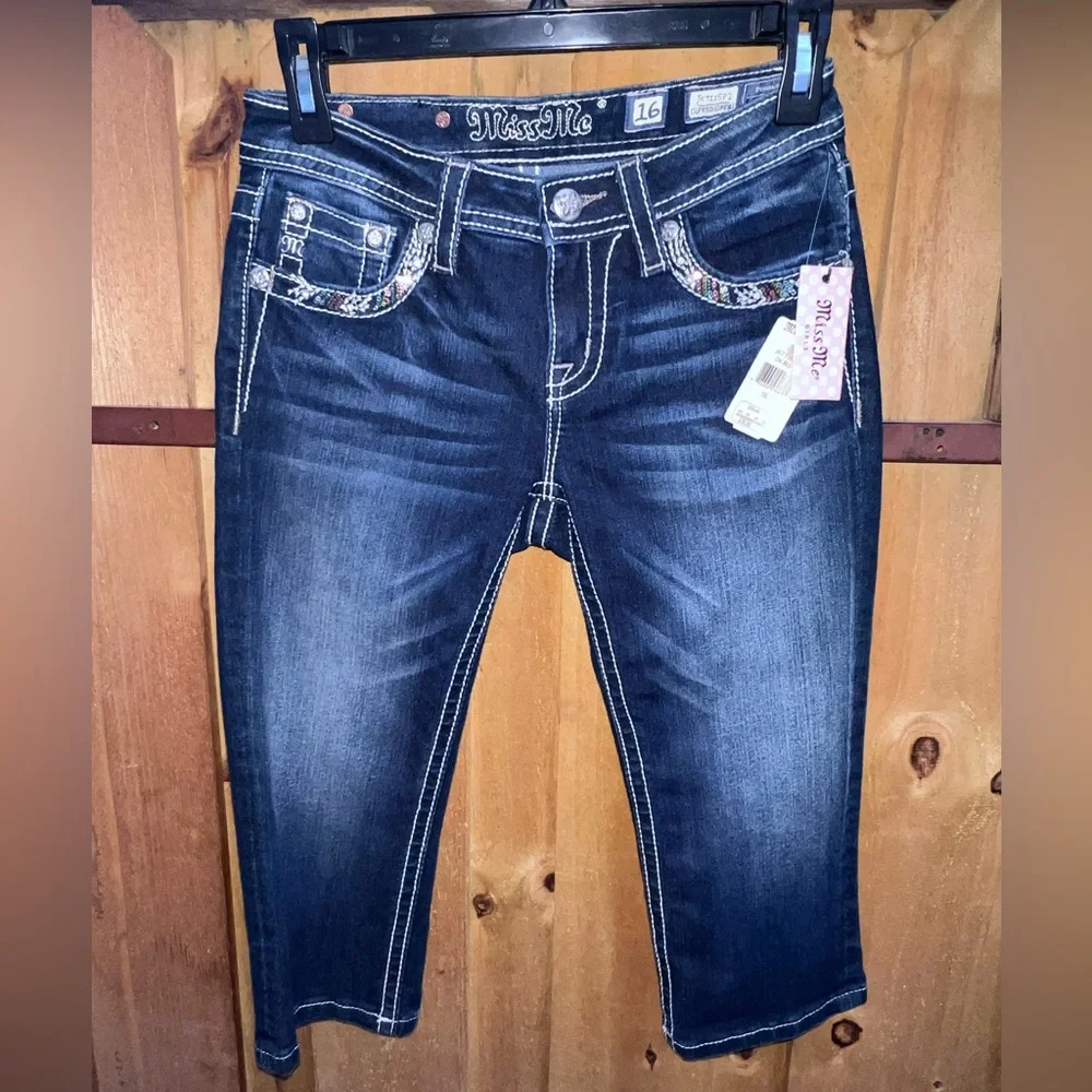 🌟New Girls Size:16 Miss Me Capri Jean🌟 - Picture 1 of 6